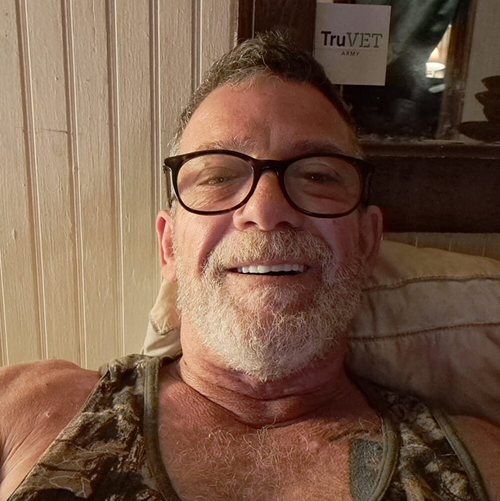 Meet your Posher, Bruce